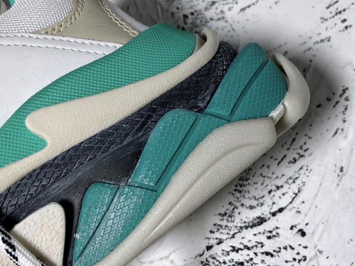 BLC* Triple S Trainer