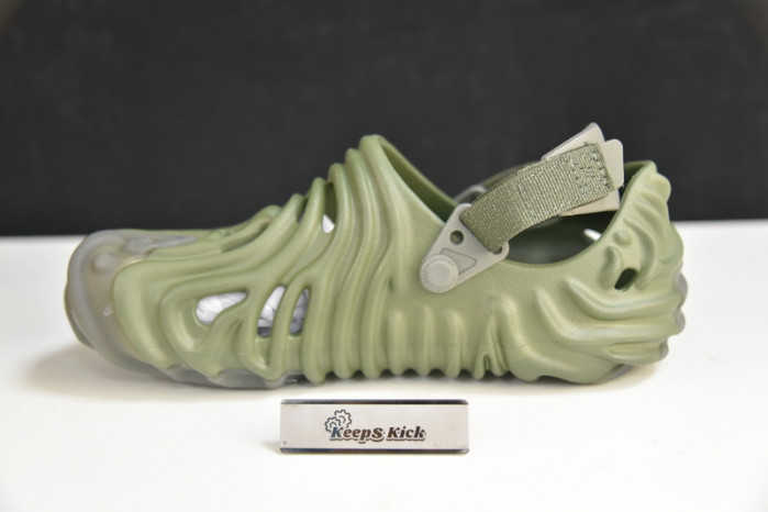 Cr*0*s pollex clog by salehe bembury urchin