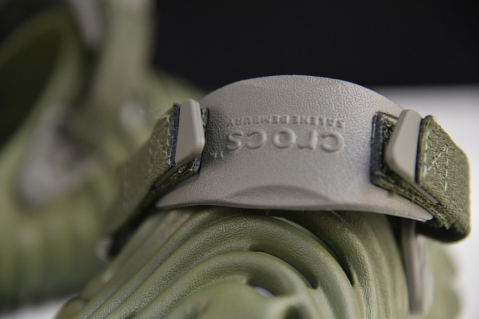 Cr*0*s pollex clog by salehe bembury urchin