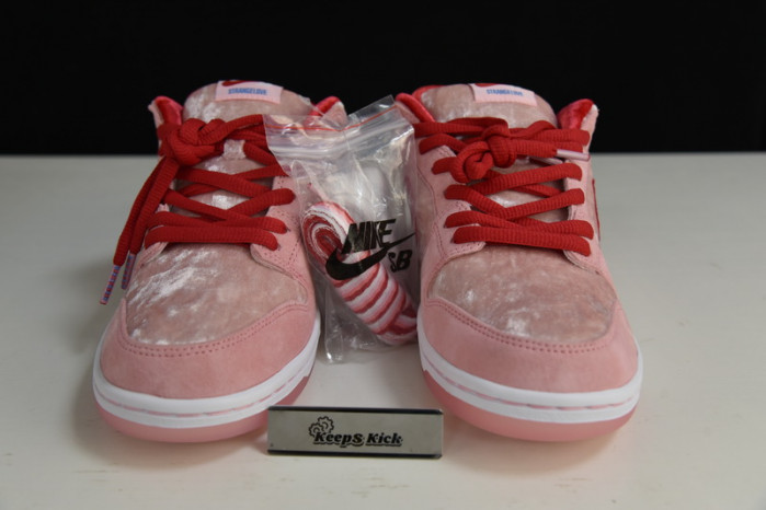 nike sb dunk low pro "strangelove" ct2552-800