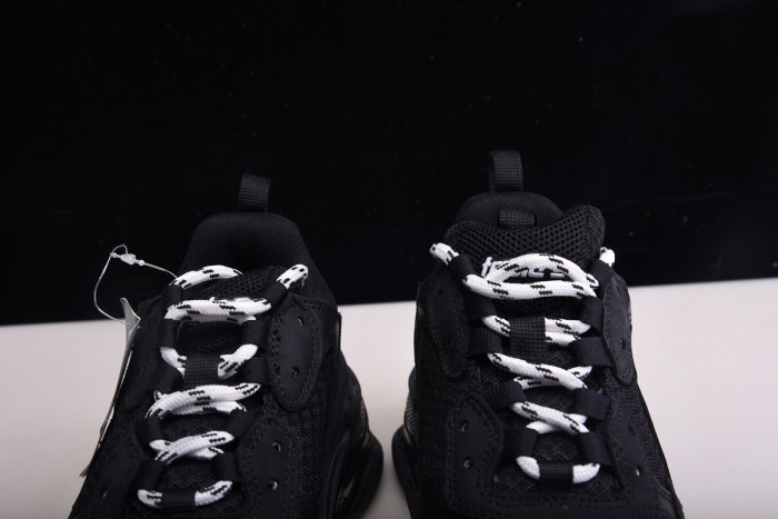 BLC* Triple S Trainer