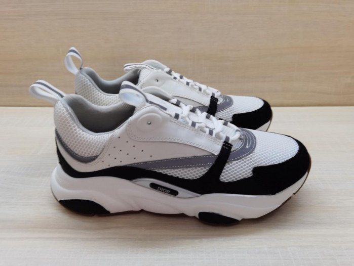 d1or b22 sneaker
